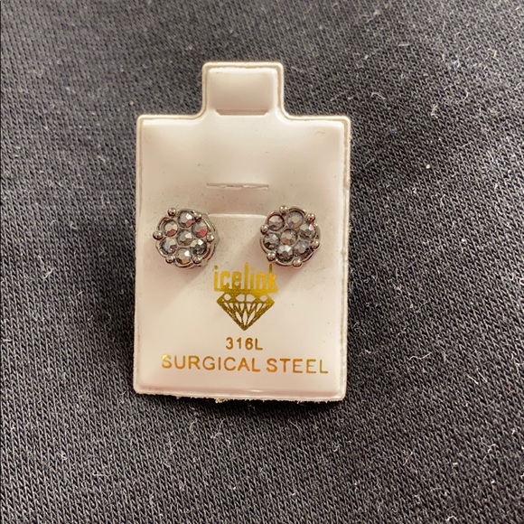 Black/Sliver earrings - Picture 1 of 2